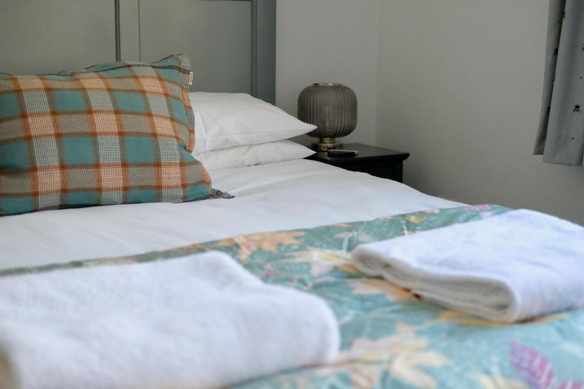 Spacious City Centre Apartment Bath Eksteriør bilde