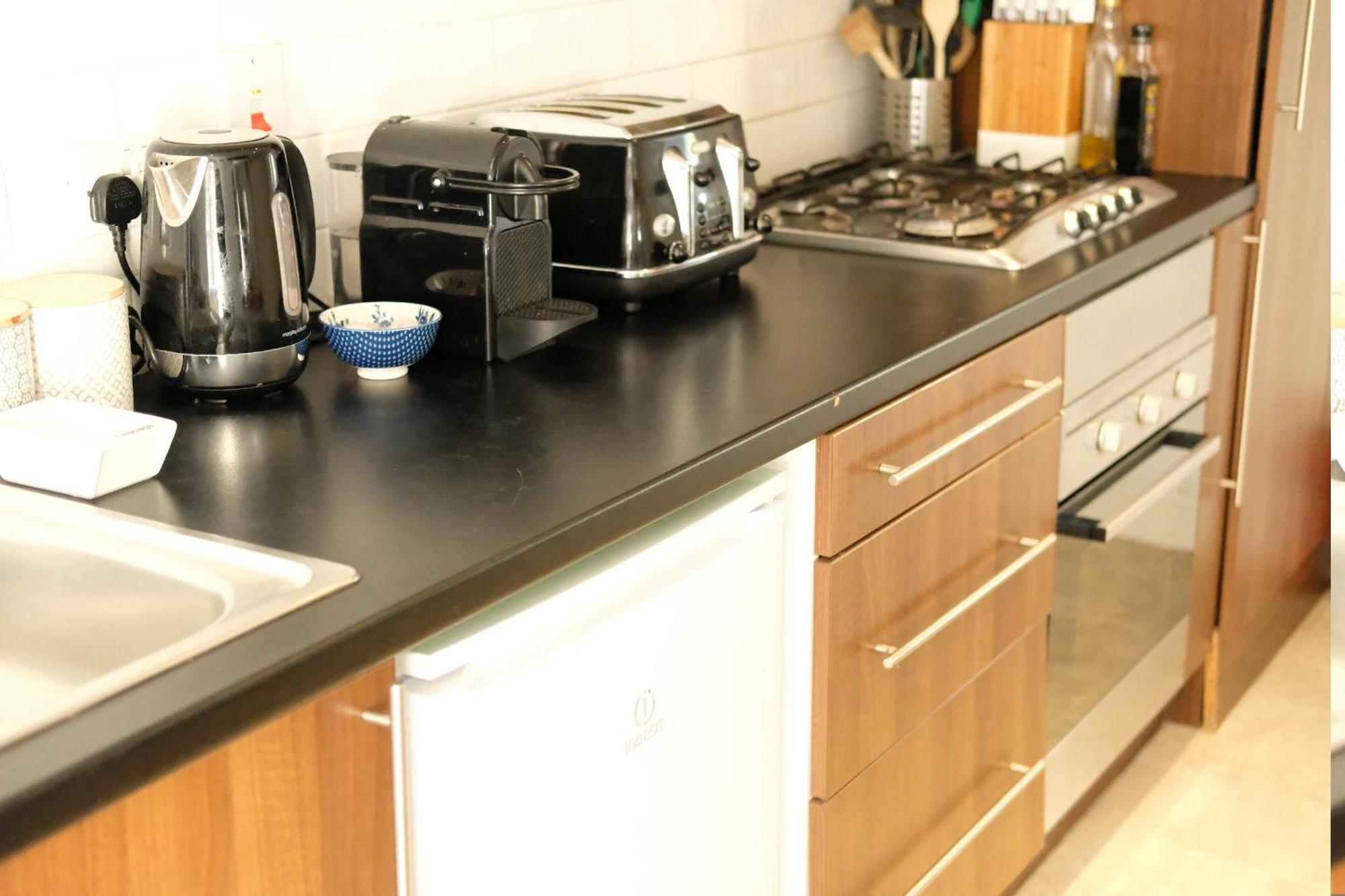 Spacious City Centre Apartment Bath Eksteriør bilde